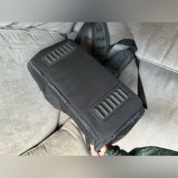 Vivitar Large Photo/Video Backpack. Excellent condition. - Picture 9 of 9